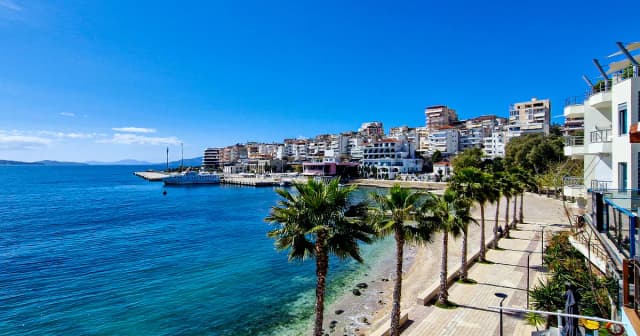 Najlepsza trasa z Polski do Albanii: uniknij męczących dróg i zyskaj komfort podróży