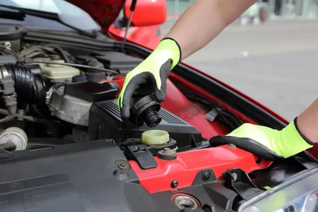 Jaki płyn do chłodnicy Citroen C5? Uniknij kosztownych napraw silnika Jaki płyn do chłodnicy Citroen C5? Uniknij kosztownych napraw silnika